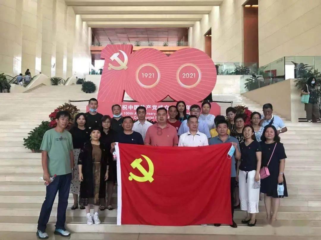 坦克出行